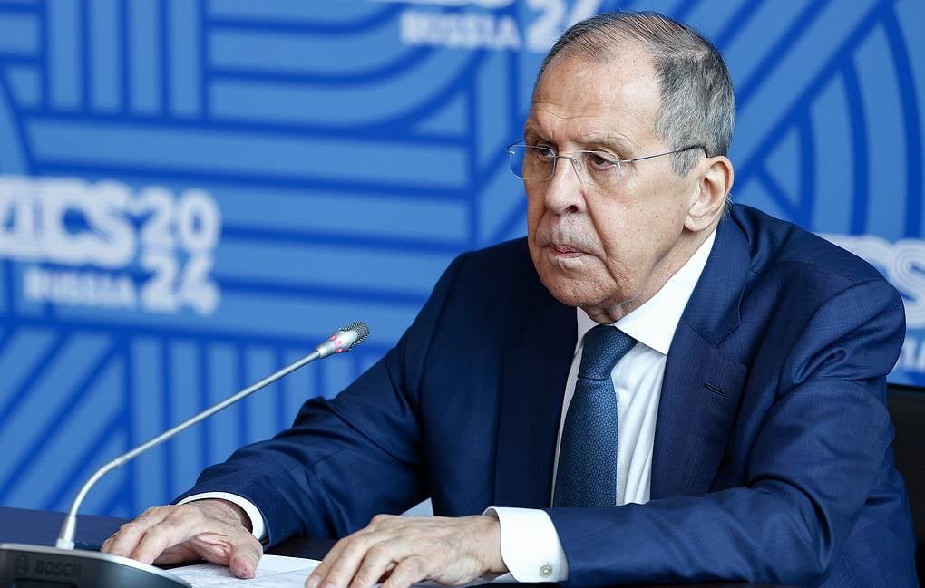 LAVROV-RUSSIA-UKRAINE-RUSSOPHOBIA-RUSSOPHOBIC-TALKS-EUROPE-MEETINGS