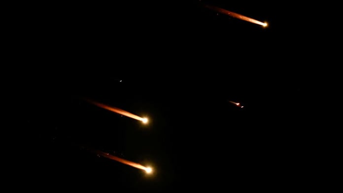 Iran missiles flying on israel