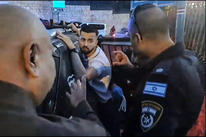 Israel France diplomatic tension, Israeli raid French church Jerusalem, French diplomats detained Jerusalem, France condemns Israel holy site raid, Jerusalem consulate staff detention