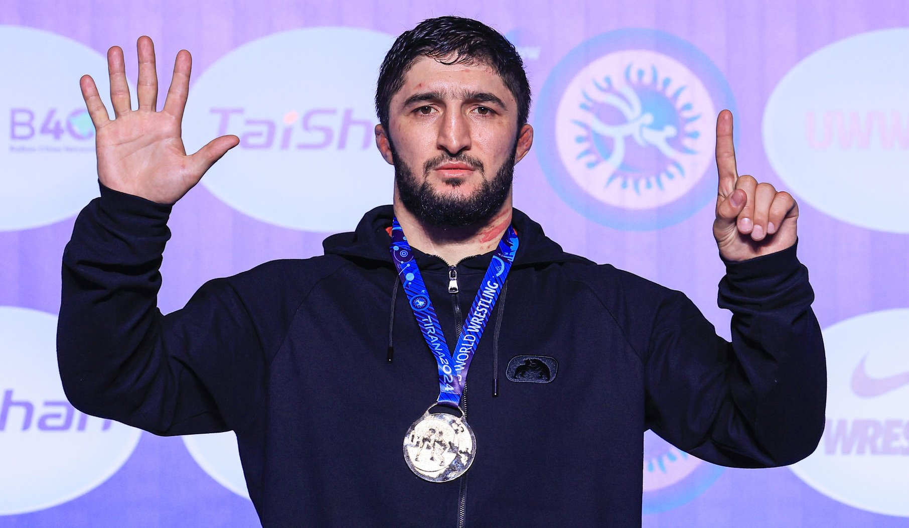 Russian wrestler Magomaev wins silver