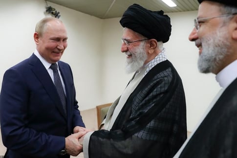 Russia Iran partnership, US dominance challenge, global power shift, Russia Iran strategic pact, geopolitical tensions