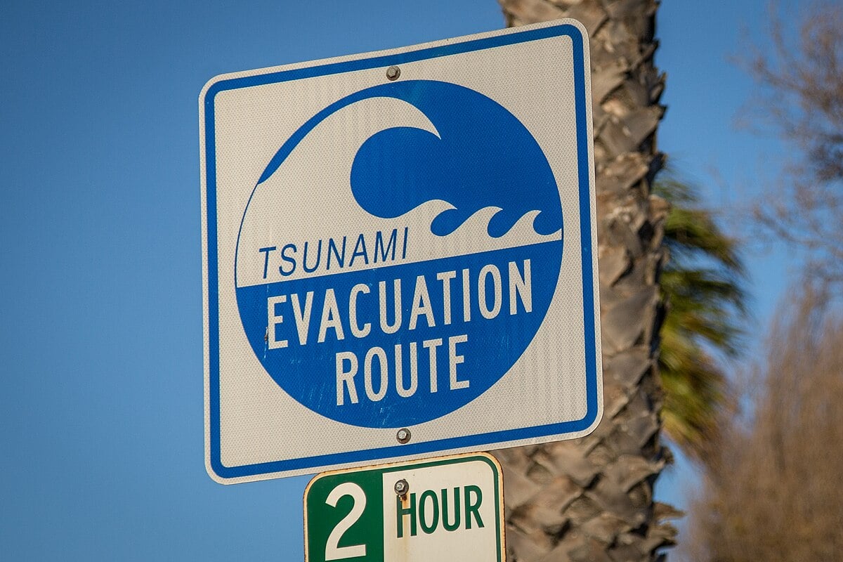 Santorini earthquake, Israel tsunami alert, Mediterranean seismic activity, tsunami preparedness, earthquake monitoring