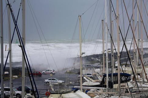 Santorini earthquake, Israel tsunami alert, Mediterranean seismic activity, tsunami preparedness, earthquake monitoring