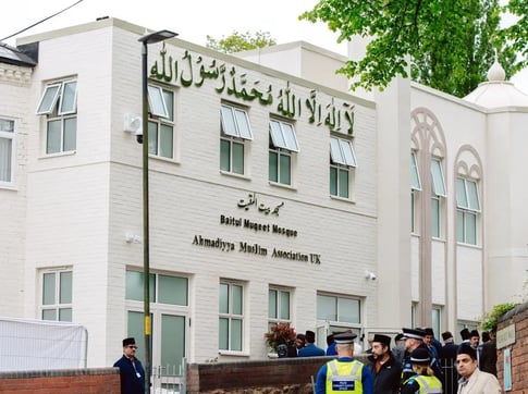 Walsall VE Day, Ahmadiyya Muslim Community, mosque prayers VE Day, WWII veteran tribute, peace banners, interfaith unity, remembrance event UK, Ahmadi Muslims Walsall, Hazrat Mirza Masroor Ahmad, community outreach Muslims, 80th VE Day anniversary, British Muslims honoring veterans, Islamic peace message, Love for All Hatred for None