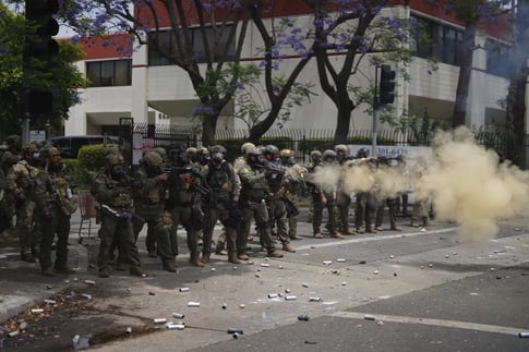 Trump curfew LA, ICE raids protests, Los Angeles unrest 2025, immigration crackdown USA, Marines deployed LA, anti-ICE protests, LA riots Trump