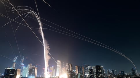 Iran Israel war 2025, Iron Dome failure, Israeli airstrikes, Iran missile attack, electronic warfare Iran, Israeli defense system breach, Khamenei response, UN Security Council veto, Russia condemns Israel, civilian casualties Iran