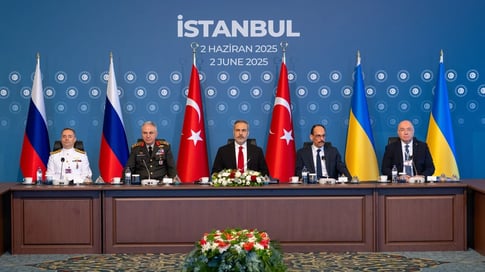 Russia Ukraine peace talks, Istanbul negotiations, prisoner exchange Russia Ukraine, Vladimir Medinsky Istanbul, Ukraine conflict resolution, Turkey mediates peace
