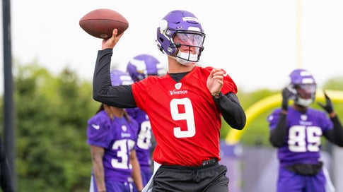 JJ McCarthy injury update during Minnesota Vikings rookie minicamp 2025 as quarterback concerns grow ahead of key Vikings games and standings race