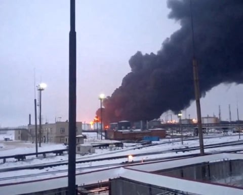 Fire at Gazprom Neftekhim Salavat after reported Ukraine strike