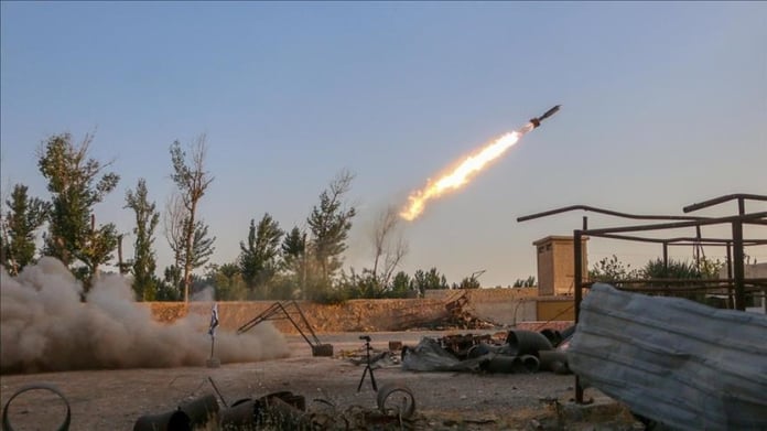 Yemeni missile launch targeting Israeli-occupied territories in solidarity with Gaza