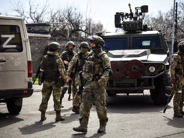 Russian troops advancing near Eastern Ukraine frontline on day 1350 of the conflict