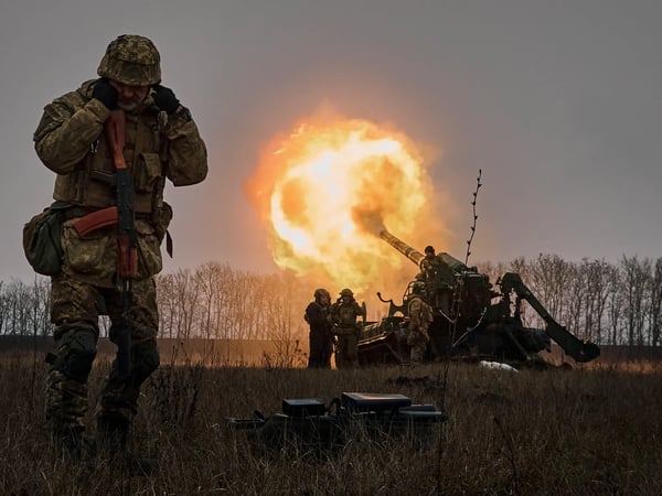 Battlefield scene in eastern Ukraine with military presence
