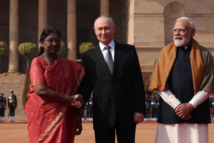 The official welcoming ceremony for Vladimir Putin, Indian President Droupadhi Murmu, and Indian Prime Minister Narendra Modi. Photo by Konstantin Zavrazhin