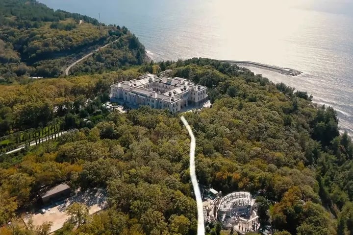 Putin Valdai residence Novgorod fortified lakeside drone target 2025