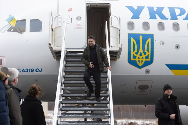 Zelenskyy arrives US for critical Trump peace talks amid Russia Ukraine war