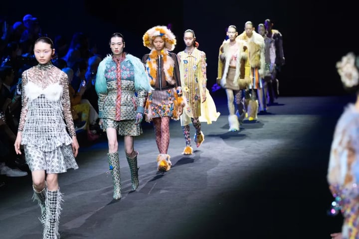 Models walk the runway at Shanghai Fashion Week 2026 showcasing China’s luxury fashion resurgence