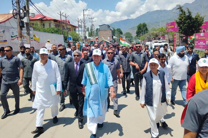 Lieutenant Governor Manoj Sinha leads the 100-Day Nasha Mukt JK Abhiyan anti-drug padyatra in Bandipora