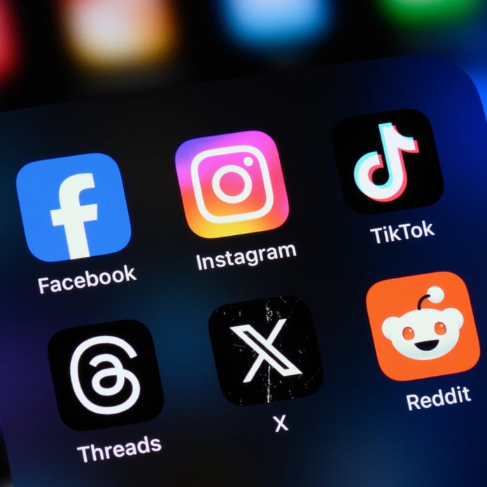 Meta Forum app competing with Reddit in AI-powered social media discussion war