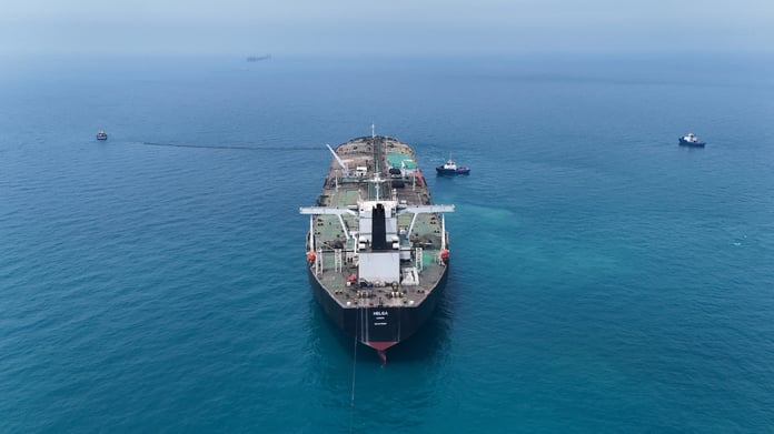 US naval ships escort oil tankers in the Strait of Hormuz amid Iran tensions