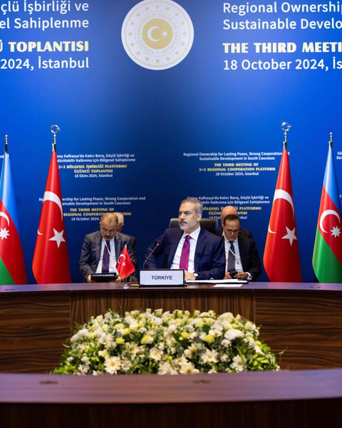 Foreign ministers of Russia, Turkey, Iran, Azerbaijan and Armenia at the 3+3 South Caucasus Regional Cooperation Platform meeting in Istanbul