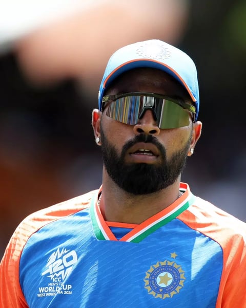 Hardik Pandya bowling in a BCCI practice session