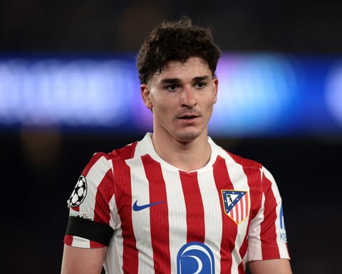 Julian Alvarez of Atletico Madrid during the UEFA Champions League quarter-final against Barcelona