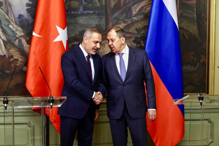 Russian Foreign Minister Sergey Lavrov and Turkish Foreign Minister Hakan Fidan at joint press conference in Moscow