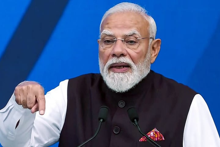Narendra Modi and Emmanuel Macron at the inauguration of Bharat Innovates 2026 in Nice, France