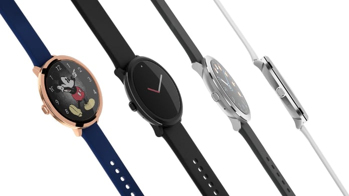 Pebble Round 2 e-ink smartwatch with circular display and leather strap