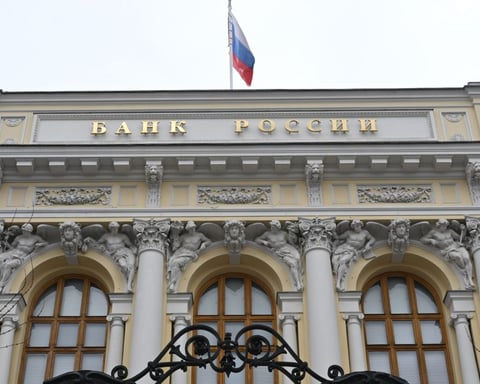 Gold bars representing Russia's central bank gold reserve sales and citizen gold purchases in 2026