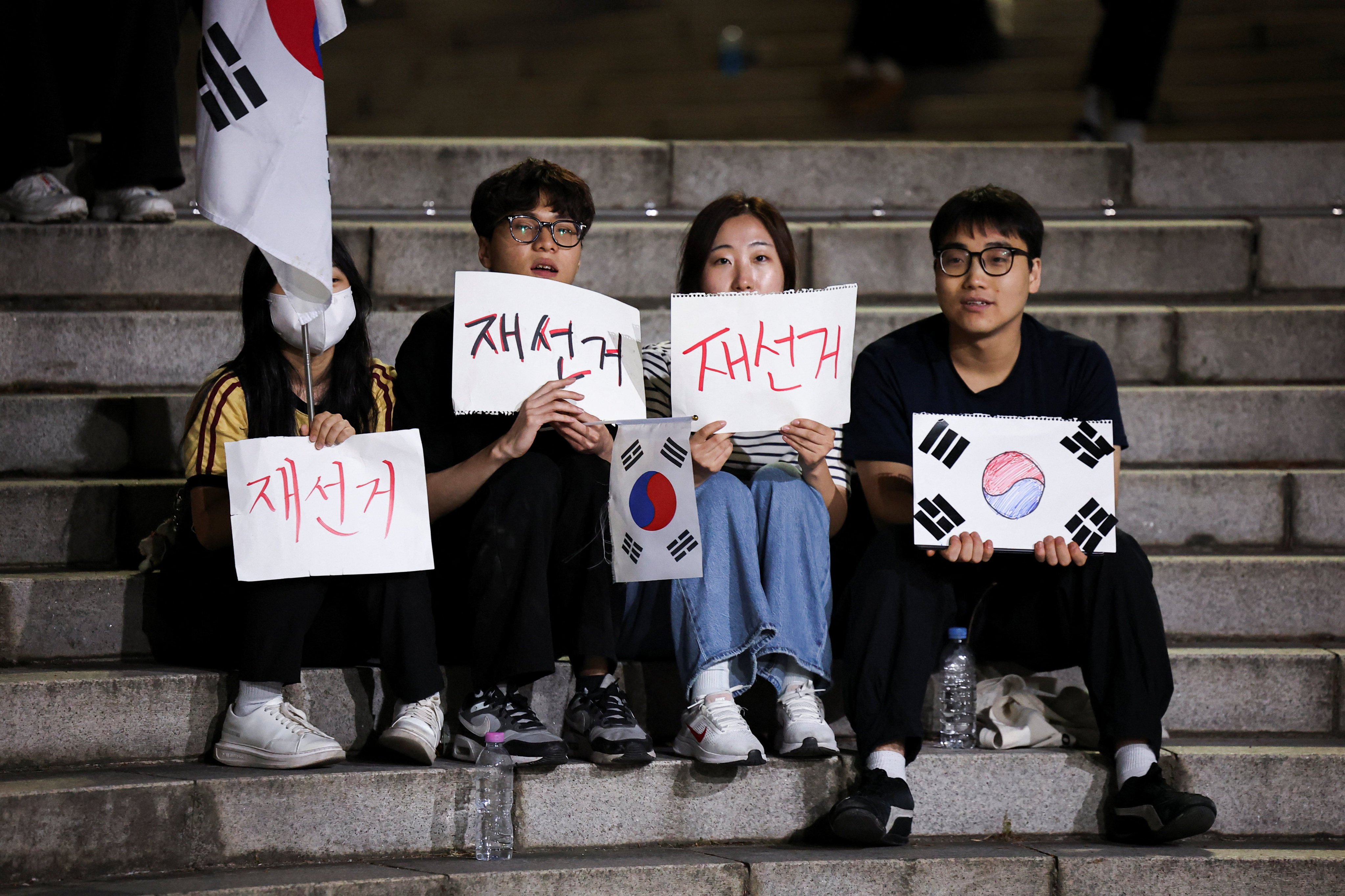 South Korean protesters in Seoul as the Lee administration pushes digital sovereignty enforcement