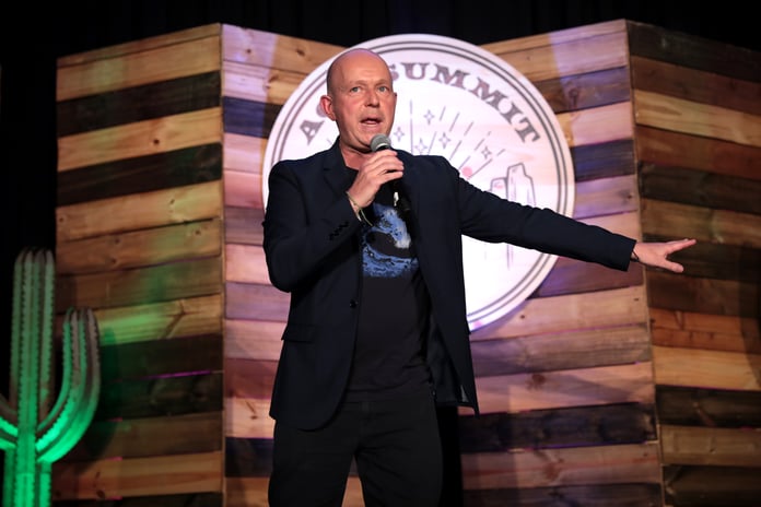 Steve Hilton speaking at an event, the Republican candidate in California's governor runoff