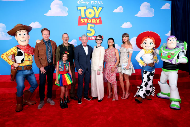 Taylor Swift performs at the Toy Story 5 world premiere at the Dolby Theatre in Hollywood
