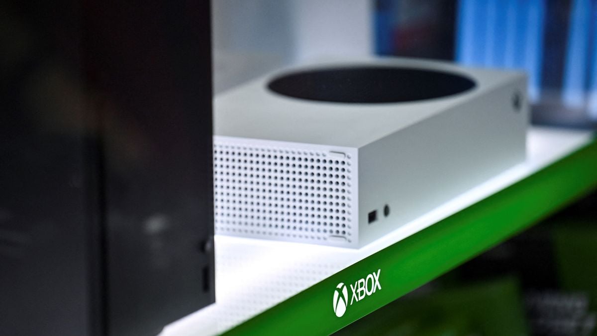 Xbox Series X console facing memory shortage and rising hardware costs in 2026 and 2027
