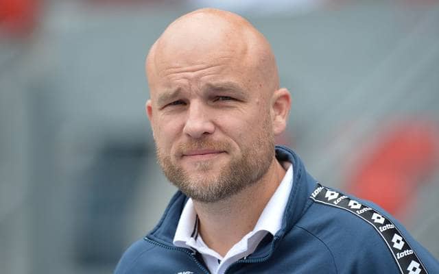 Mainz manager Schroder sees no risk of bankruptcy