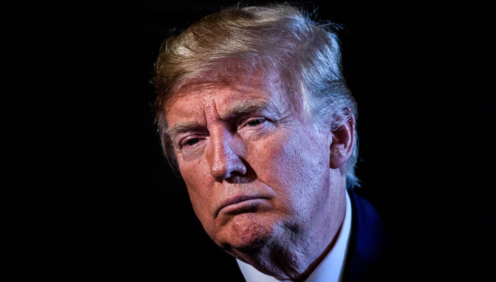 Posts about coronavirus were considered “fake”: why Trump did not please social networks