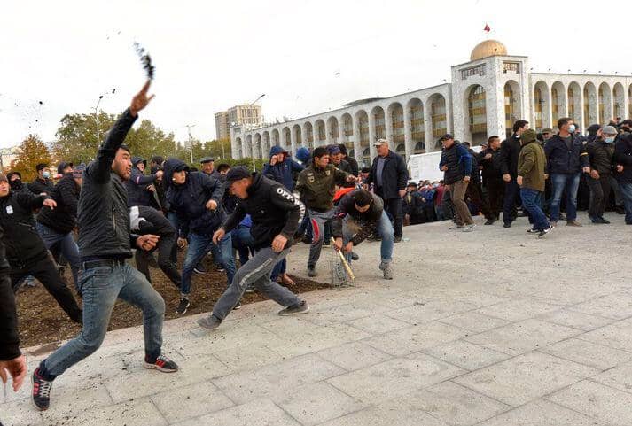 Emergency in Kyrgyzstan and former president arrested