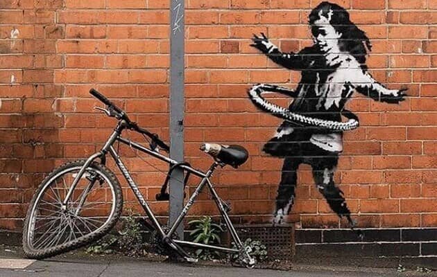 Hula Hoop Girl - Banksy drew a new picture