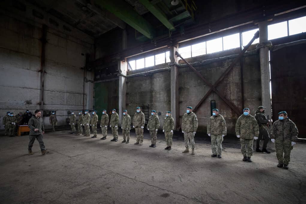 Moscow beats the drums of war … and Ukraine faces a “NATO option”