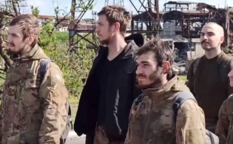 Ukraine: This is what the surrender of the last fighters from Azovstal looked like