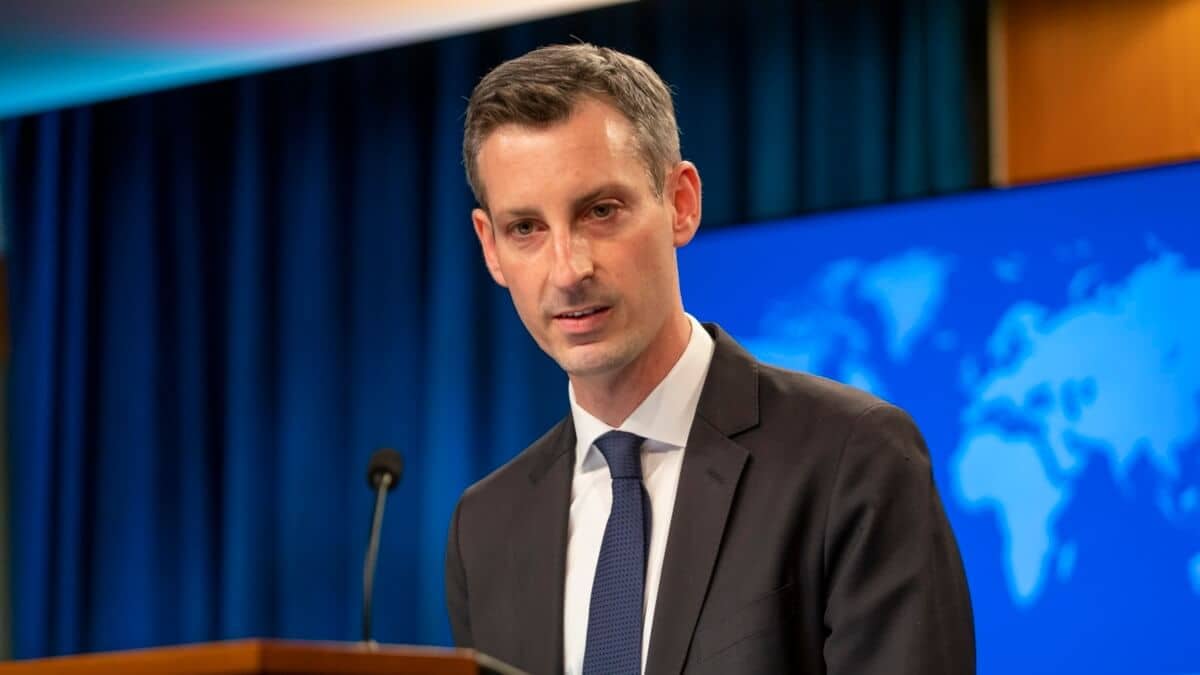 Kremlin steps up crackdown on civil society in Russia