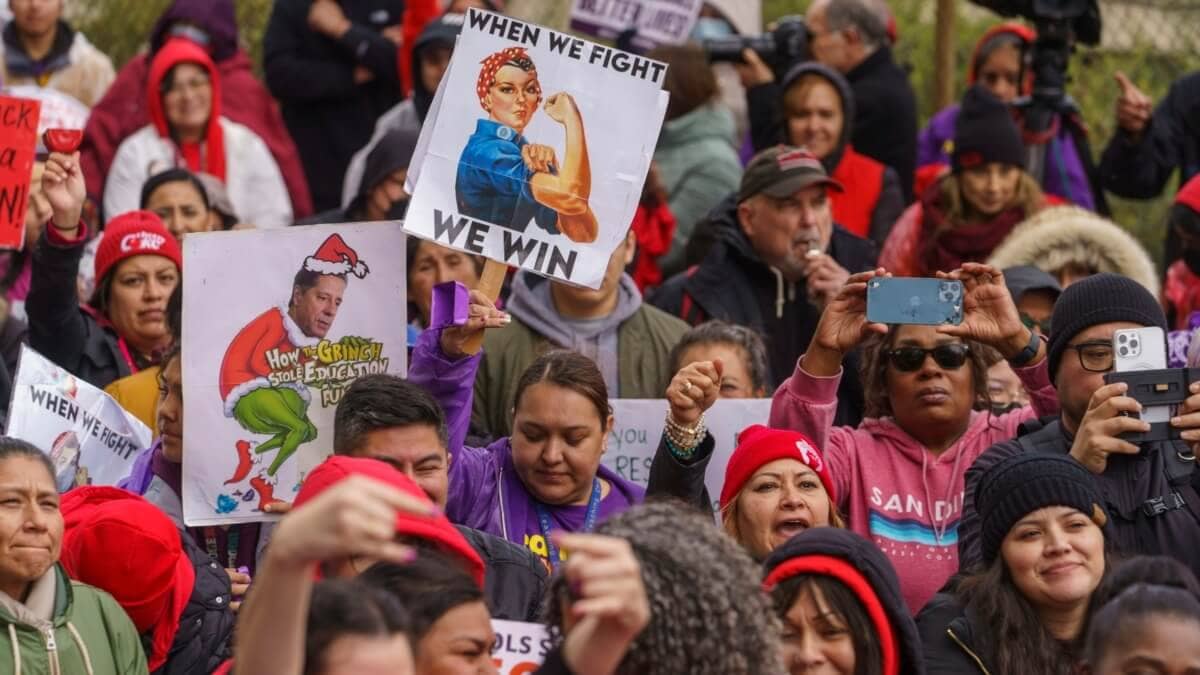 Los Angeles teachers get a pay raise