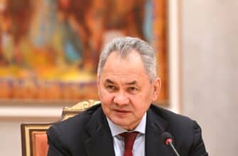 Defense Minister Shoigu presented Su-27 pilots with state awards after
