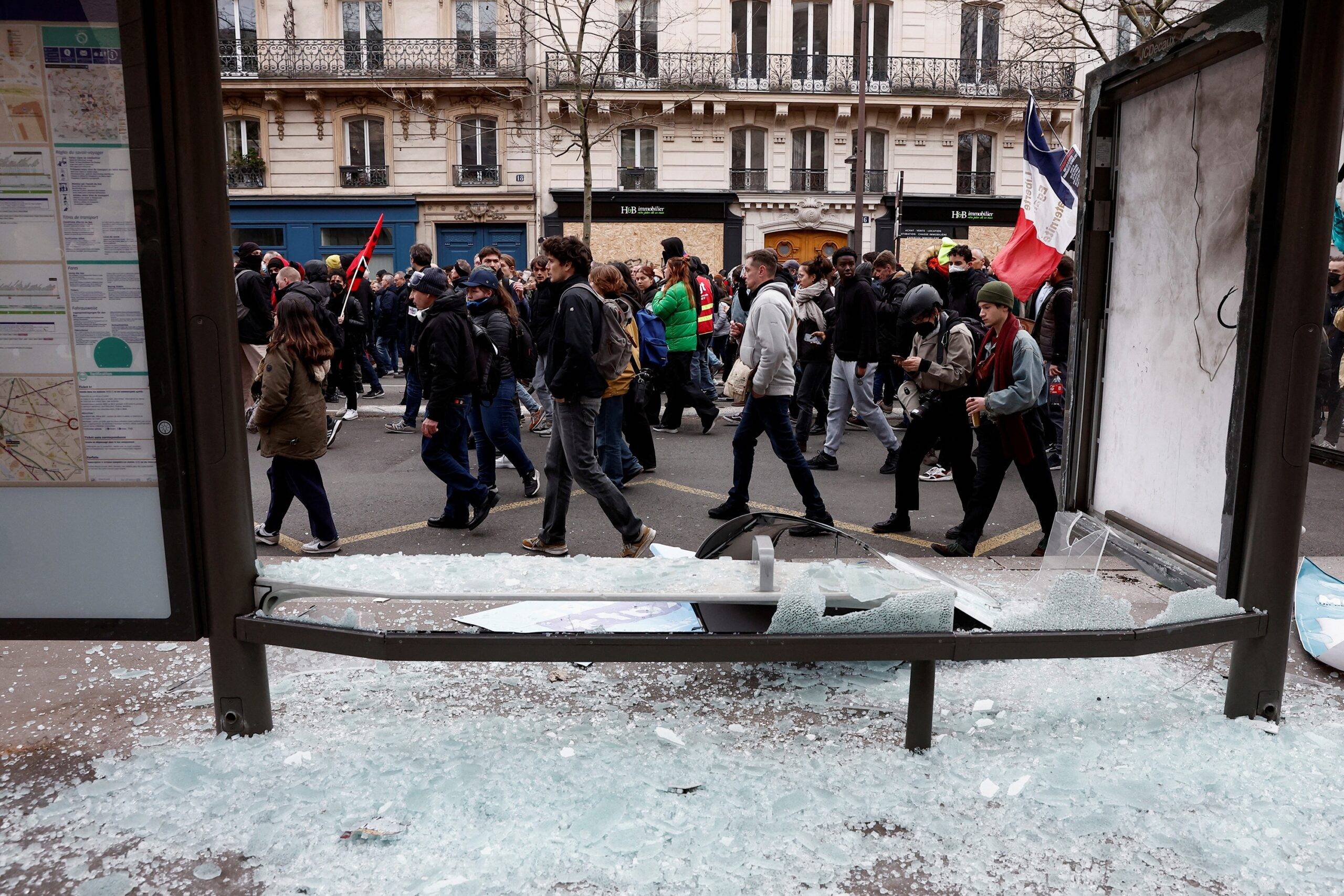 “If for Macron she is the mother of all reforms, then for us she is the mother of all battles.”  Why did the heterogeneous unions oppose the president’s initiative?  – Russian newspaper