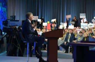 in the Kremlin “nobody turned gray” because of Putin’s trip to Mariupol