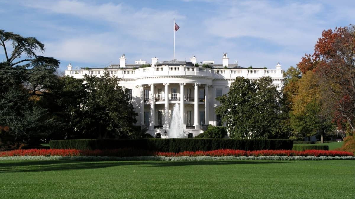 Biden to discuss AI risks with experts