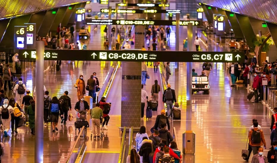 In 8 hours.. this is how two Canadians transformed "transit"  In Qatar to an unforgettable trip