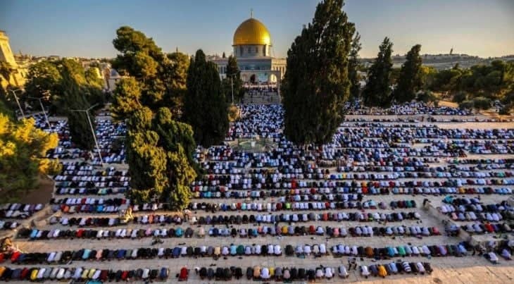 Despite the strict measures of the occupation… 120,000 perform Eid al-Fitr prayers at Al-Aqsa Mosque