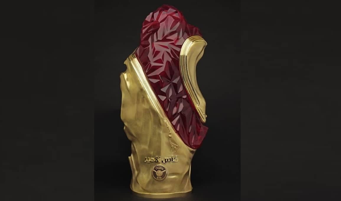 Alert and alert before the summit of the adults