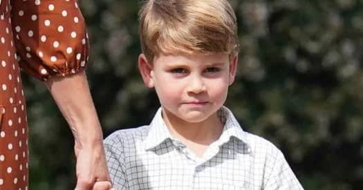 Prince William and Kate Middleton share a portrait of Prince